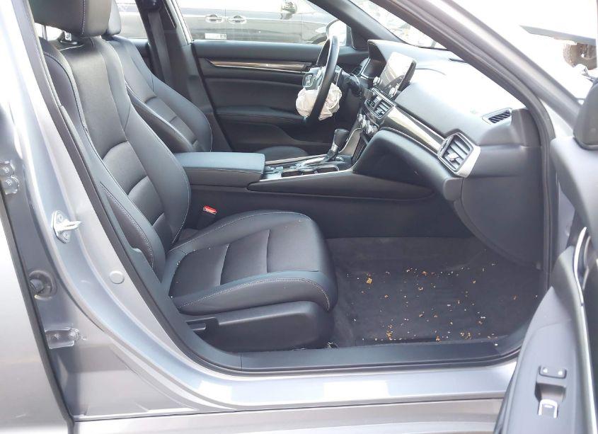 Photo 5 of 2022 Honda Accord SPORT (VIN 1HGCV1F34NA086518)