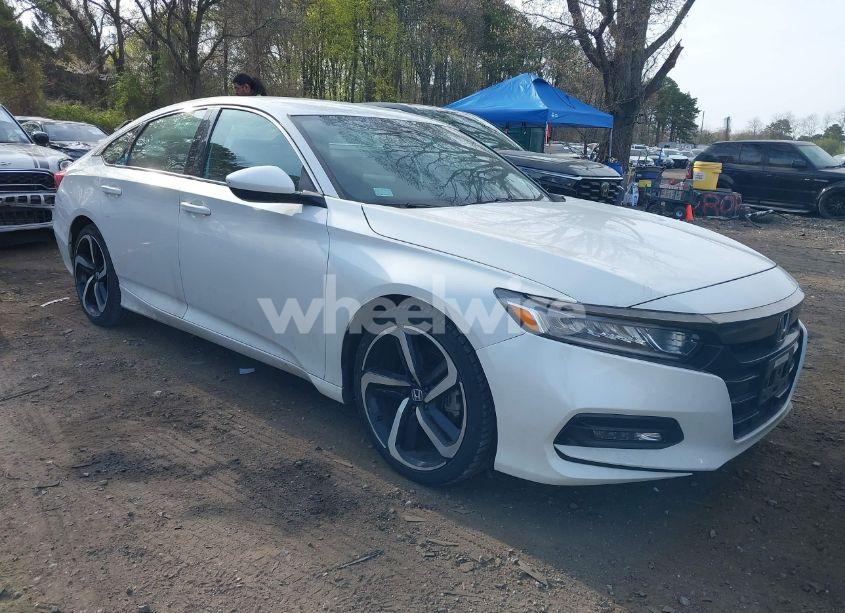 2018 Honda Accord SPORT (VIN 1HGCV1F35JA102543) main photo