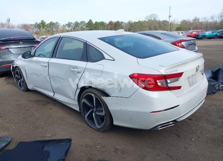Photo 14 of 2018 Honda Accord SPORT (VIN 1HGCV1F35JA102543)