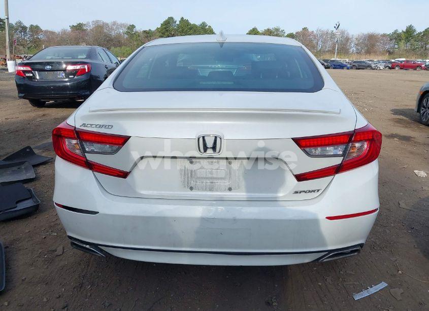 Photo 16 of 2018 Honda Accord SPORT (VIN 1HGCV1F35JA102543)