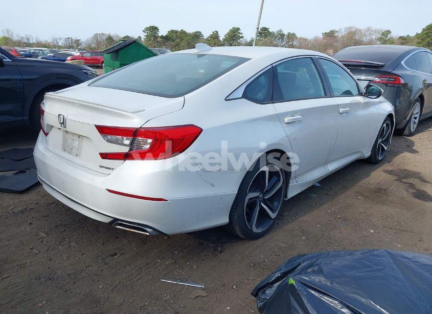 Photo 4 of 2018 Honda Accord SPORT (VIN 1HGCV1F35JA102543)