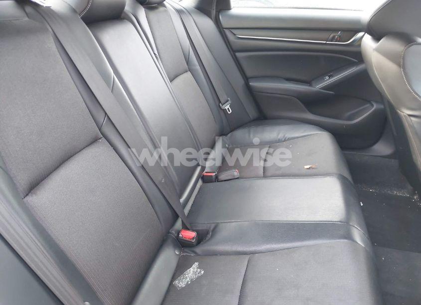 Photo 8 of 2018 Honda Accord SPORT (VIN 1HGCV1F35JA102543)