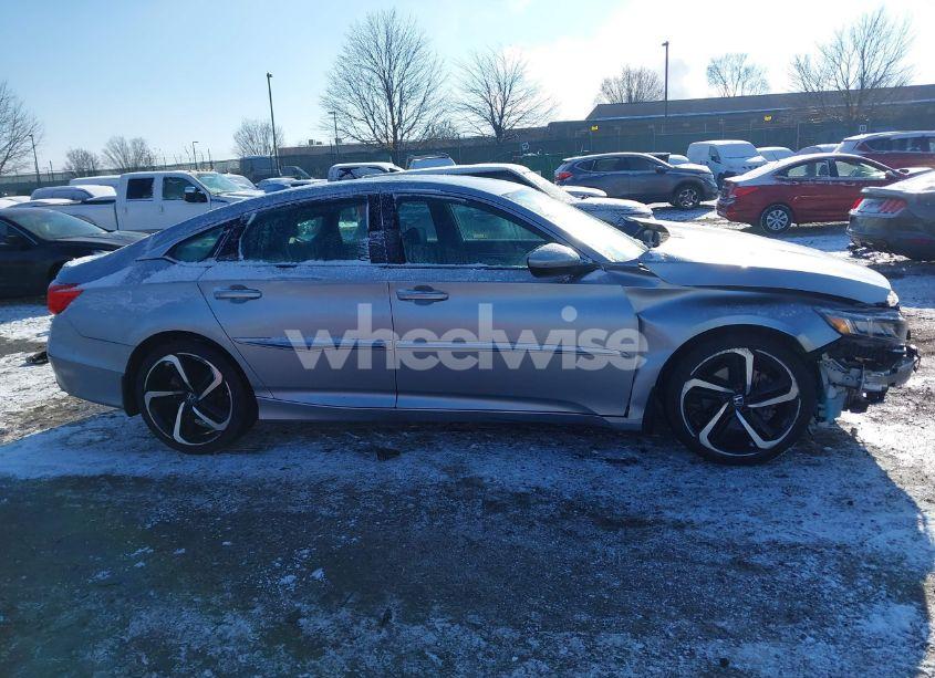 Photo 12 of 2018 Honda Accord SPORT (VIN 1HGCV1F35JA111310)