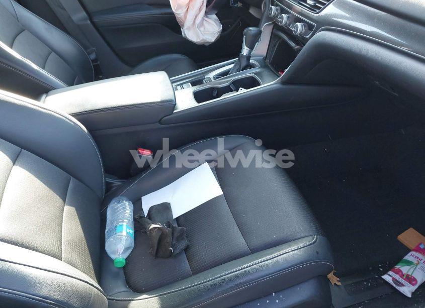 Photo 5 of 2018 Honda Accord SPORT (VIN 1HGCV1F35JA111310)