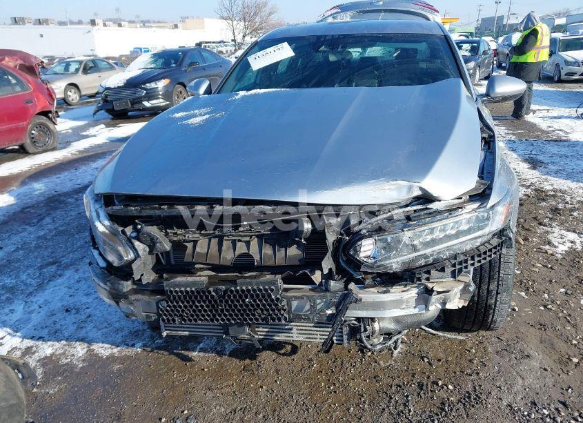 Photo 6 of 2018 Honda Accord SPORT (VIN 1HGCV1F35JA111310)