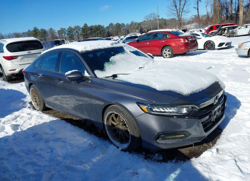 Photo 13 of 2018 Honda Accord SPORT (VIN 1HGCV1F35JA132500)
