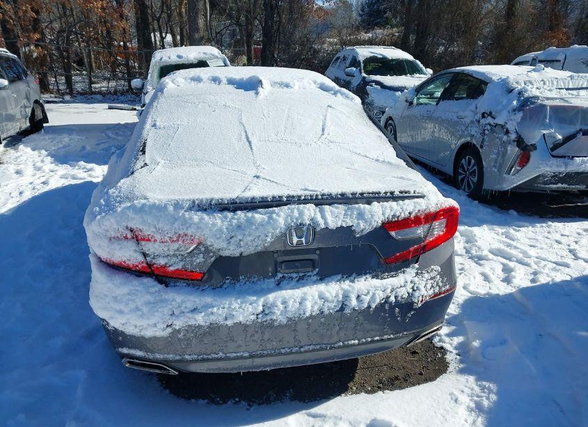 Photo 16 of 2018 Honda Accord SPORT (VIN 1HGCV1F35JA132500)