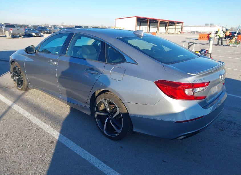 Photo 3 of 2018 Honda Accord SPORT (VIN 1HGCV1F35JA158952)