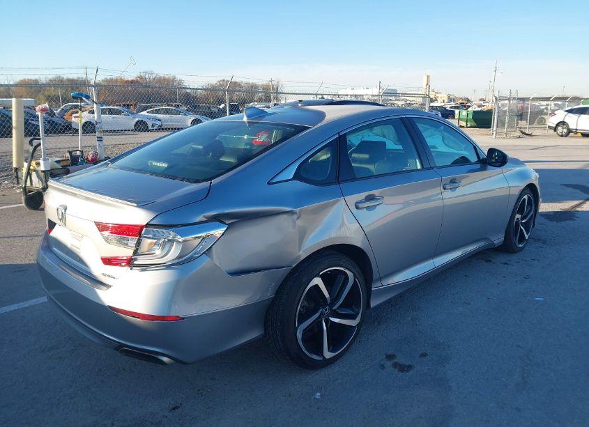 Photo 4 of 2018 Honda Accord SPORT (VIN 1HGCV1F35JA158952)