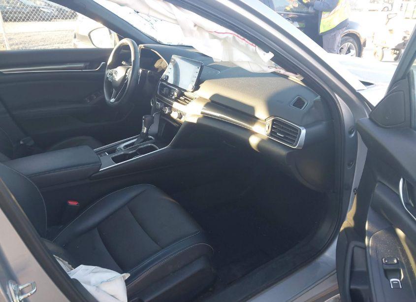 Photo 5 of 2018 Honda Accord SPORT (VIN 1HGCV1F35JA158952)