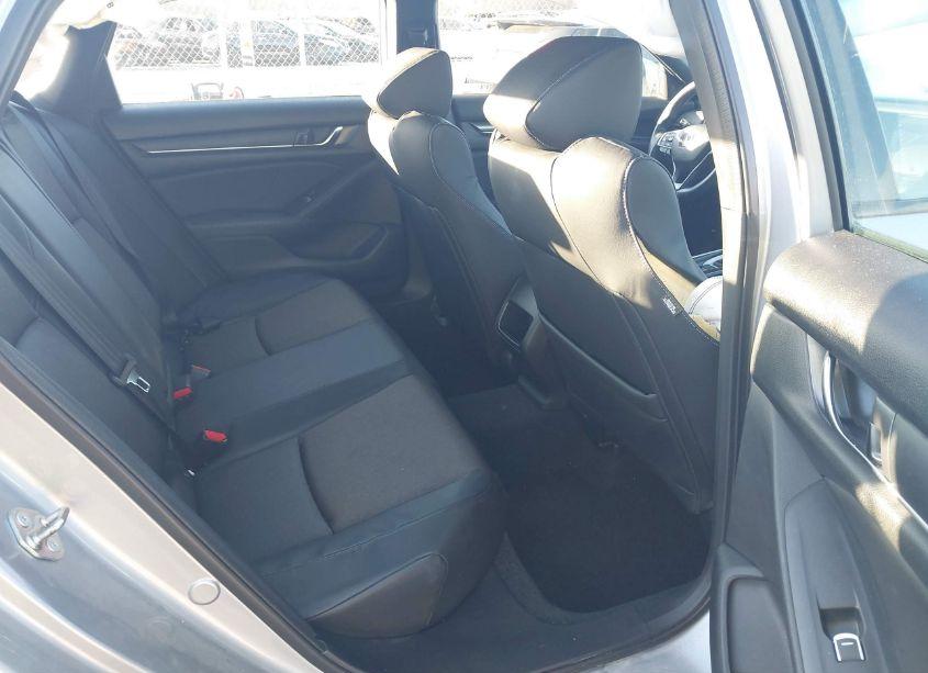 Photo 8 of 2018 Honda Accord SPORT (VIN 1HGCV1F35JA158952)