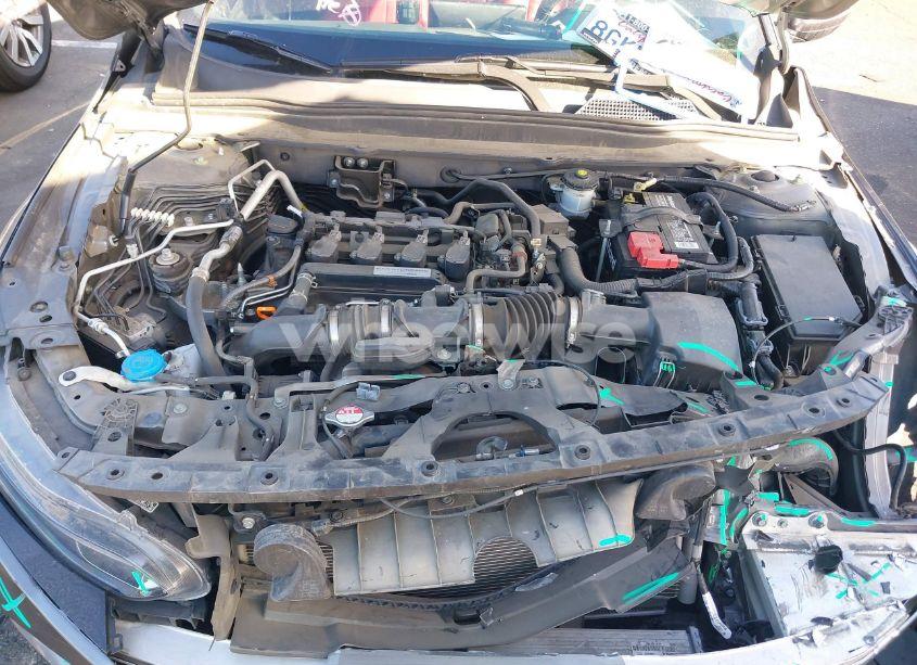 Photo 10 of 2018 Honda Accord SPORT (VIN 1HGCV1F35JA162936)