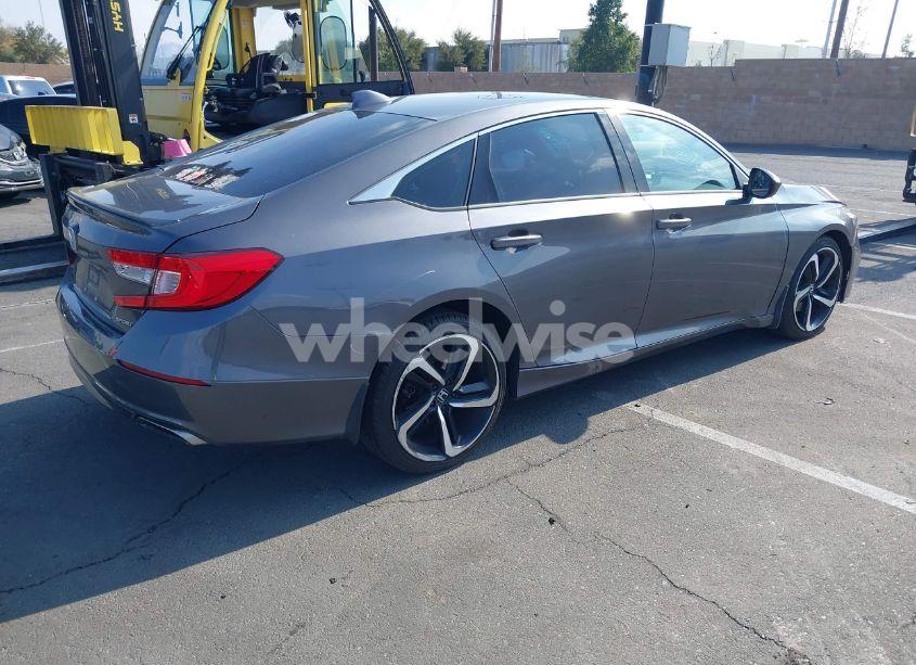 Photo 4 of 2018 Honda Accord SPORT (VIN 1HGCV1F35JA162936)