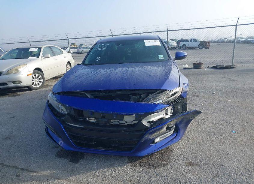 Photo 12 of 2018 Honda Accord SPORT (VIN 1HGCV1F35JA193698)