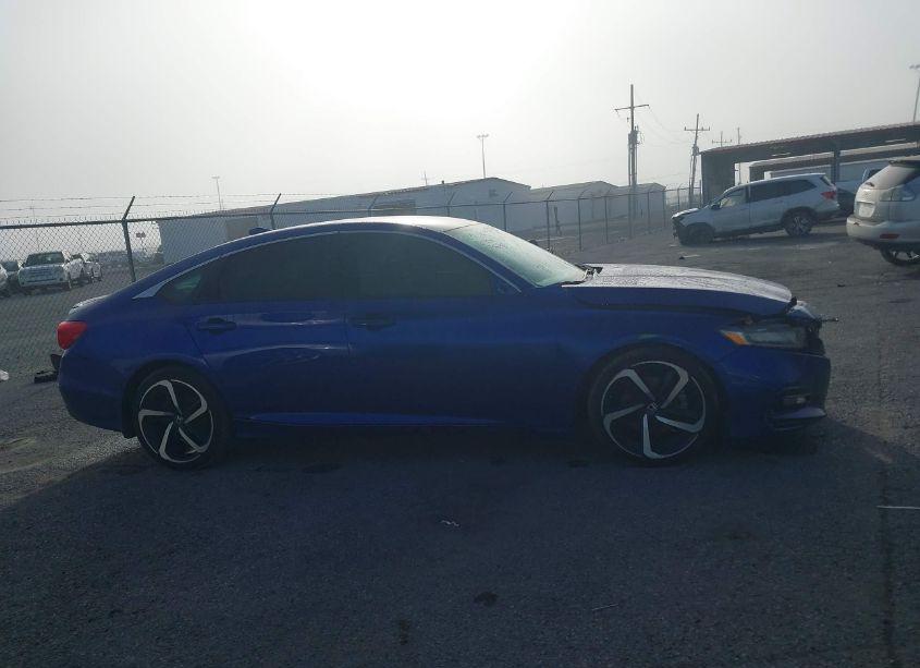 Photo 13 of 2018 Honda Accord SPORT (VIN 1HGCV1F35JA193698)