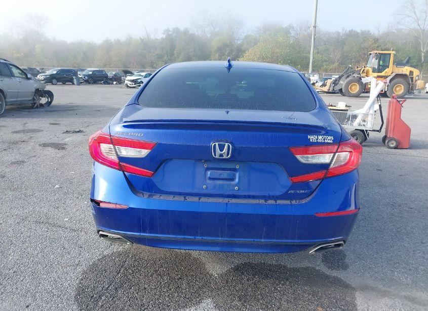 Photo 16 of 2018 Honda Accord SPORT (VIN 1HGCV1F35JA193698)