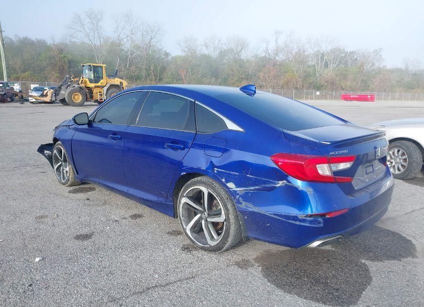 Photo 3 of 2018 Honda Accord SPORT (VIN 1HGCV1F35JA193698)