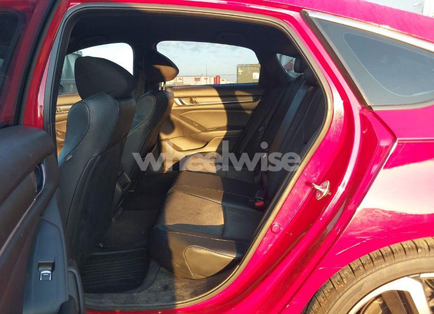 Photo 19 of 2018 Honda Accord SPORT (VIN 1HGCV1F35JA209849)