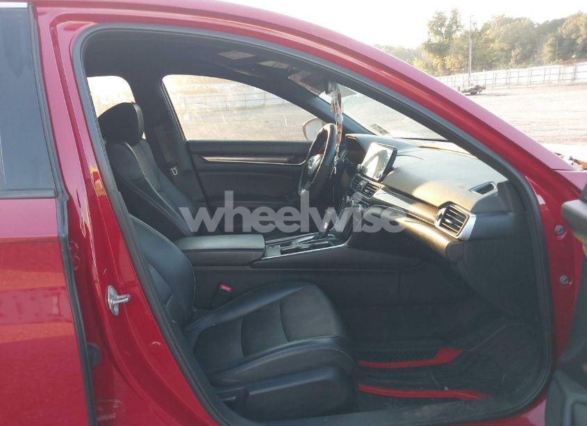 Photo 5 of 2018 Honda Accord SPORT (VIN 1HGCV1F35JA209849)