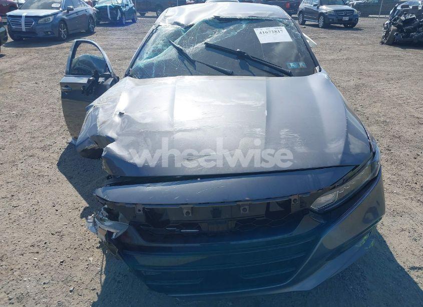 Photo 13 of 2018 Honda Accord SPORT (VIN 1HGCV1F35JA222519)