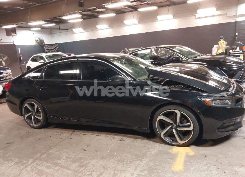Photo 13 of 2019 Honda Accord SPORT (VIN 1HGCV1F35KA005750)