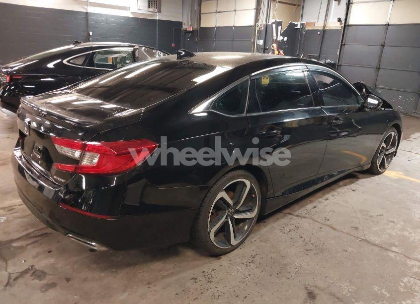 Photo 4 of 2019 Honda Accord SPORT (VIN 1HGCV1F35KA005750)