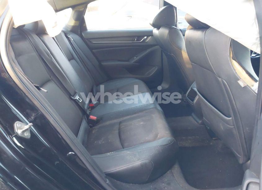 Photo 8 of 2019 Honda Accord SPORT (VIN 1HGCV1F35KA006364)