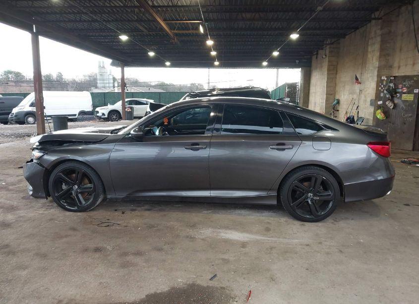 Photo 14 of 2019 Honda Accord SPORT (VIN 1HGCV1F35KA013590)