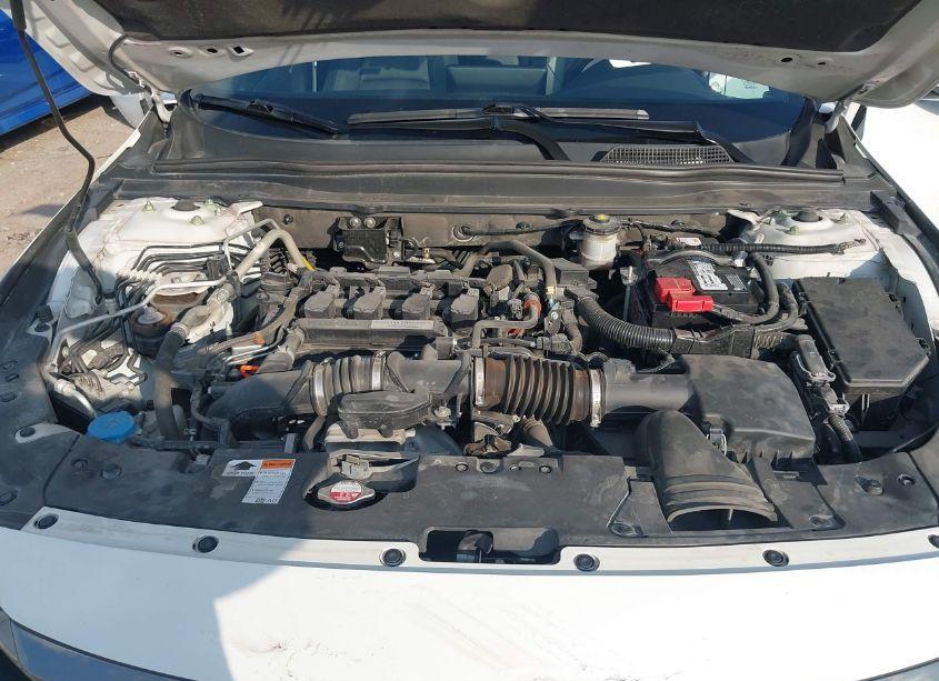 Photo 10 of 2019 Honda Accord SPORT (VIN 1HGCV1F35KA014397)