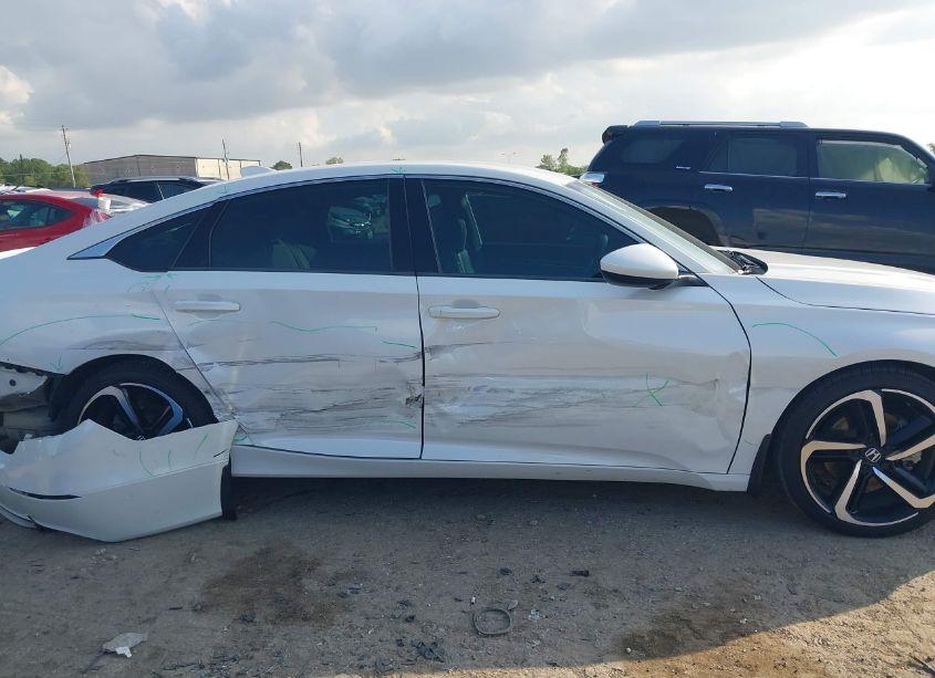 Photo 14 of 2019 Honda Accord SPORT (VIN 1HGCV1F35KA014397)