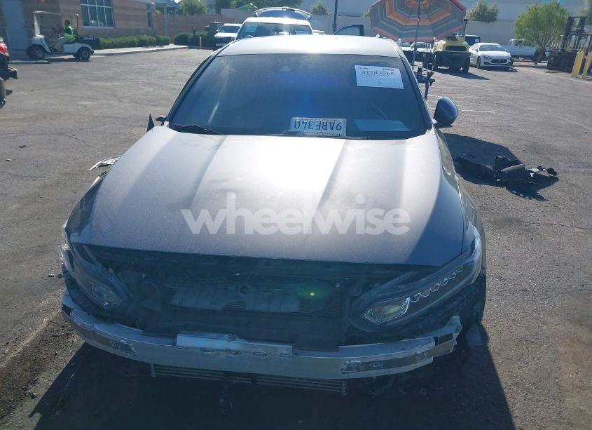 Photo 13 of 2019 Honda Accord SPORT (VIN 1HGCV1F35KA018546)