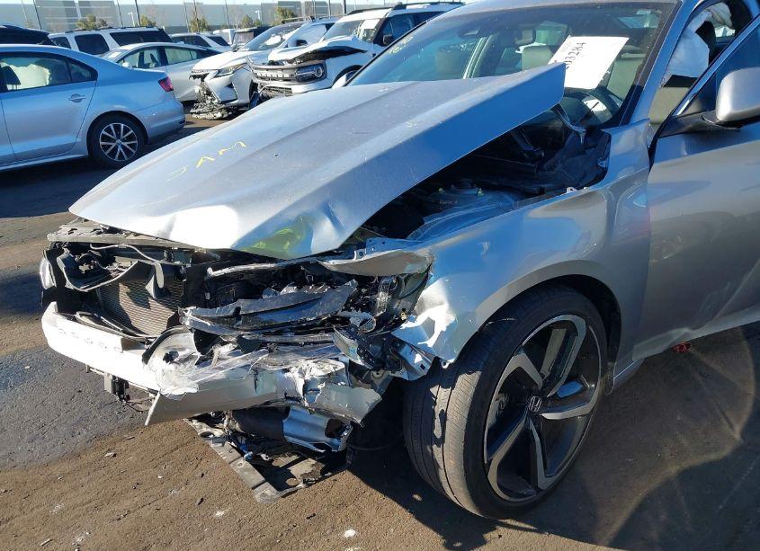 Photo 18 of 2019 Honda Accord SPORT (VIN 1HGCV1F35KA028090)