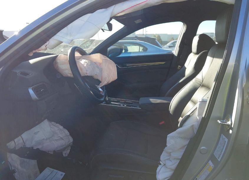 Photo 5 of 2019 Honda Accord SPORT (VIN 1HGCV1F35KA028090)