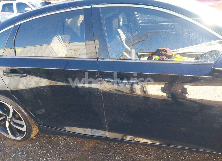 Photo 13 of 2019 Honda Accord SPORT (VIN 1HGCV1F35KA090718)