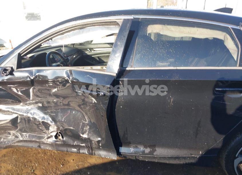 Photo 14 of 2019 Honda Accord SPORT (VIN 1HGCV1F35KA090718)