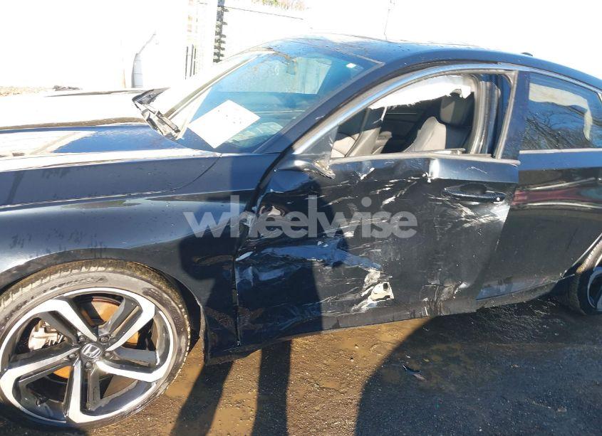 Photo 6 of 2019 Honda Accord SPORT (VIN 1HGCV1F35KA090718)