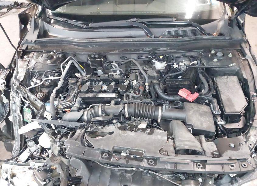 Photo 10 of 2019 Honda Accord SPORT (VIN 1HGCV1F35KA090833)