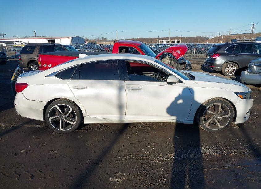 Photo 13 of 2019 Honda Accord SPORT (VIN 1HGCV1F35KA095112)
