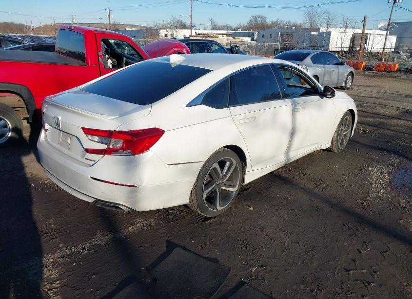 Photo 4 of 2019 Honda Accord SPORT (VIN 1HGCV1F35KA095112)