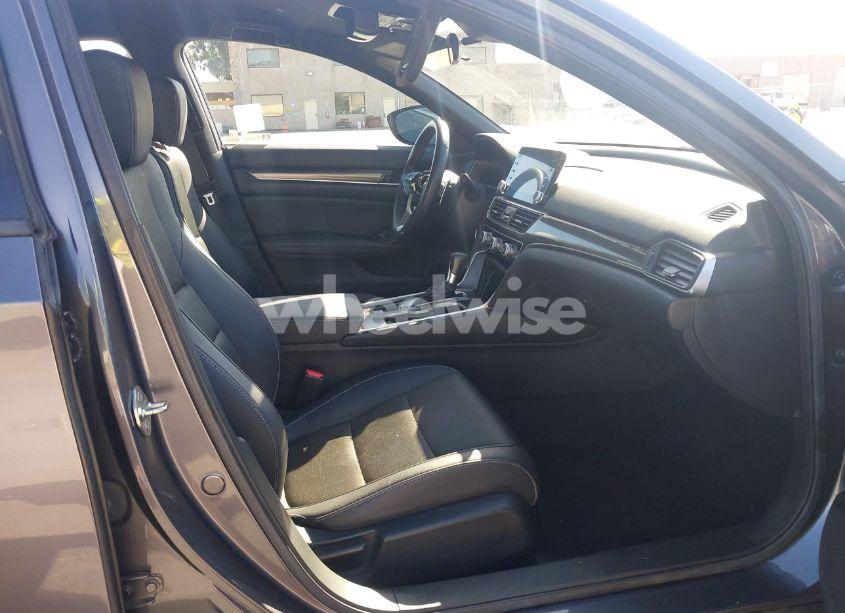 Photo 5 of 2019 Honda Accord SPORT (VIN 1HGCV1F35KA098575)