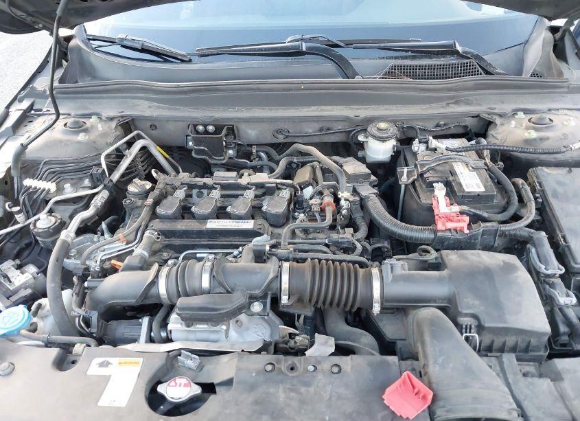 Photo 10 of 2019 Honda Accord SPORT (VIN 1HGCV1F35KA148200)