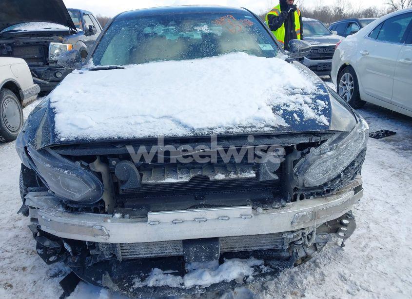 Photo 13 of 2019 Honda Accord SPORT (VIN 1HGCV1F35KA158726)