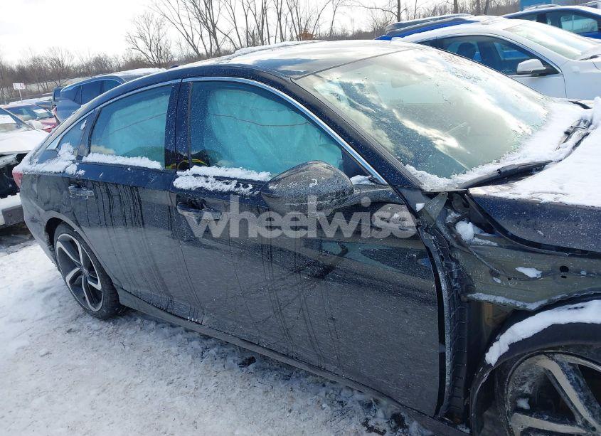 Photo 14 of 2019 Honda Accord SPORT (VIN 1HGCV1F35KA158726)
