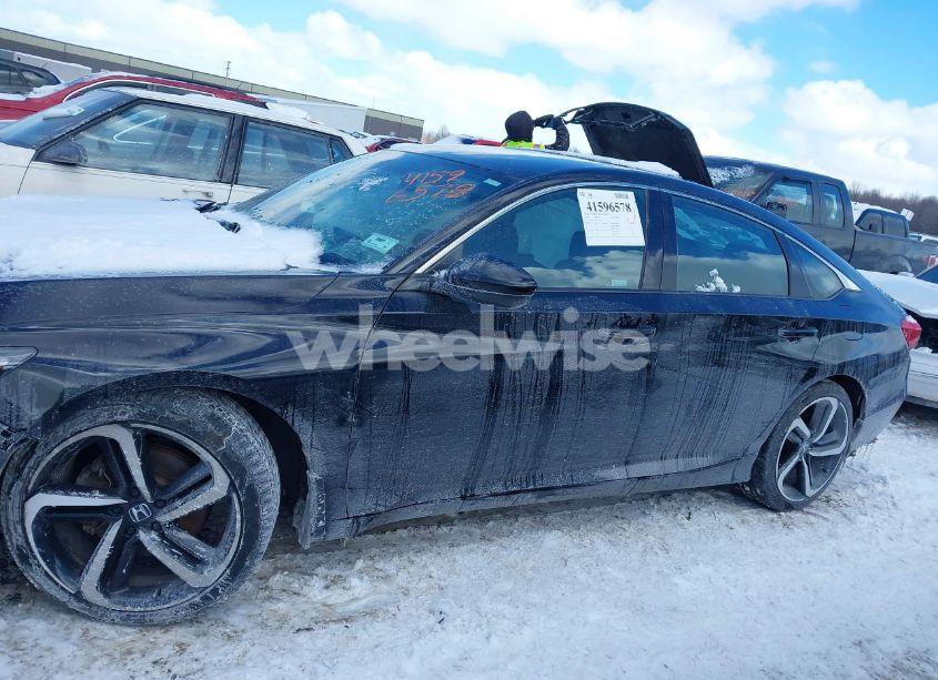Photo 15 of 2019 Honda Accord SPORT (VIN 1HGCV1F35KA158726)
