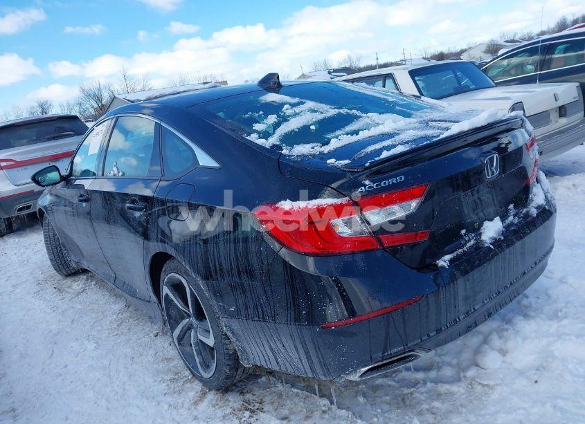 Photo 3 of 2019 Honda Accord SPORT (VIN 1HGCV1F35KA158726)