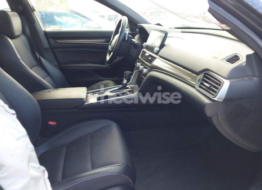 Photo 5 of 2019 Honda Accord SPORT (VIN 1HGCV1F35KA158726)