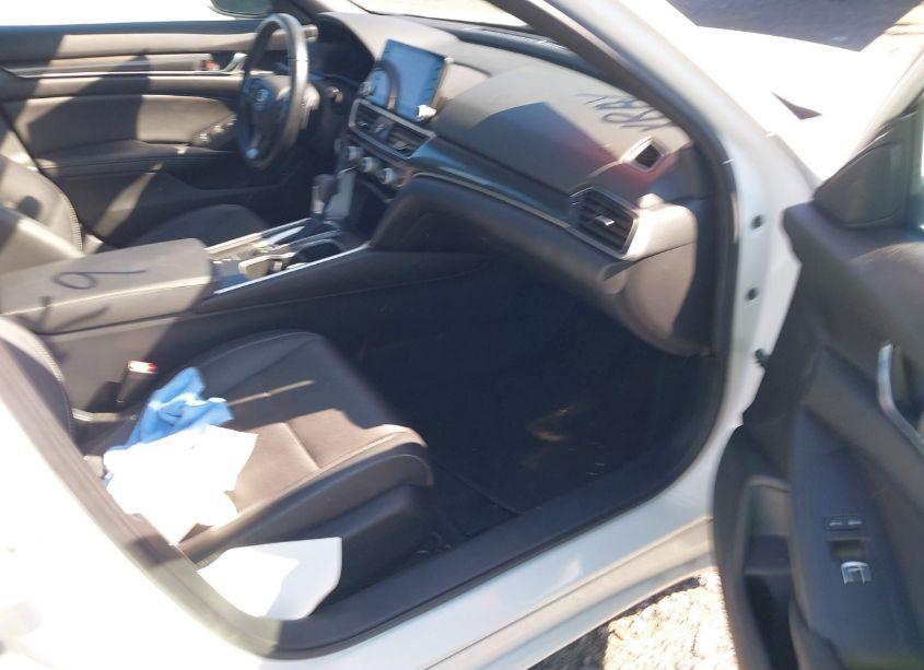 Photo 5 of 2020 Honda Accord SPORT (VIN 1HGCV1F35LA025529)