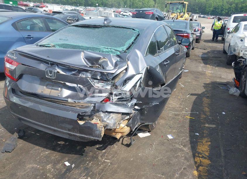 Photo 4 of 2020 Honda Accord SPORT (VIN 1HGCV1F35LA072088)