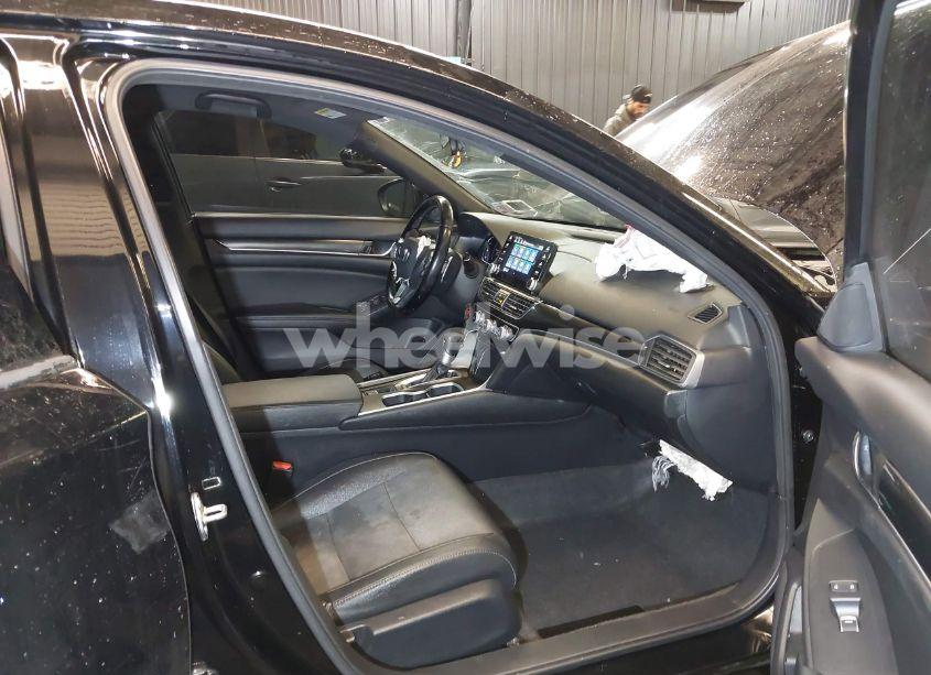 Photo 5 of 2020 Honda Accord SPORT (VIN 1HGCV1F35LA093054)
