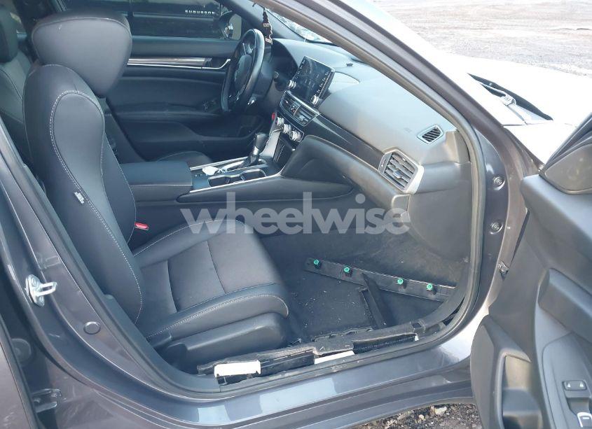 Photo 5 of 2020 Honda Accord SPORT (VIN 1HGCV1F35LA111245)